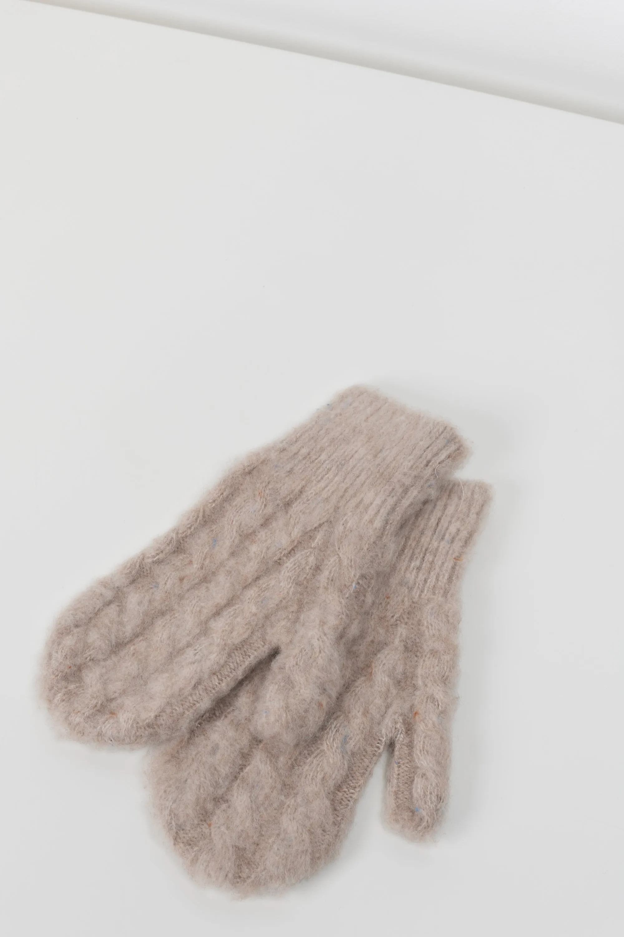 Cable Knit Mittens 29