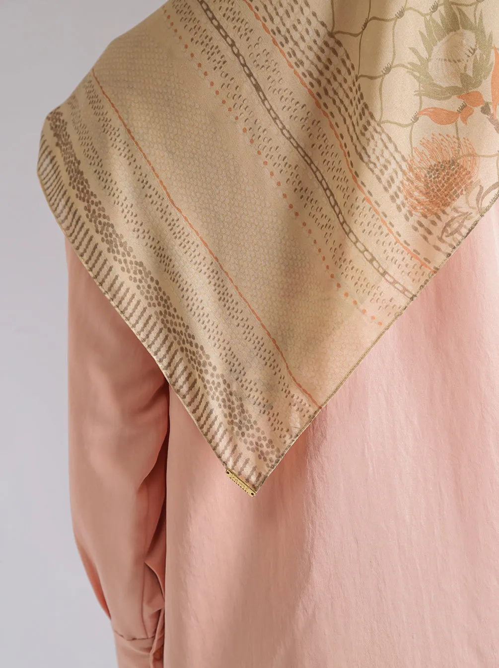 CAELIA SCARF ALMOND