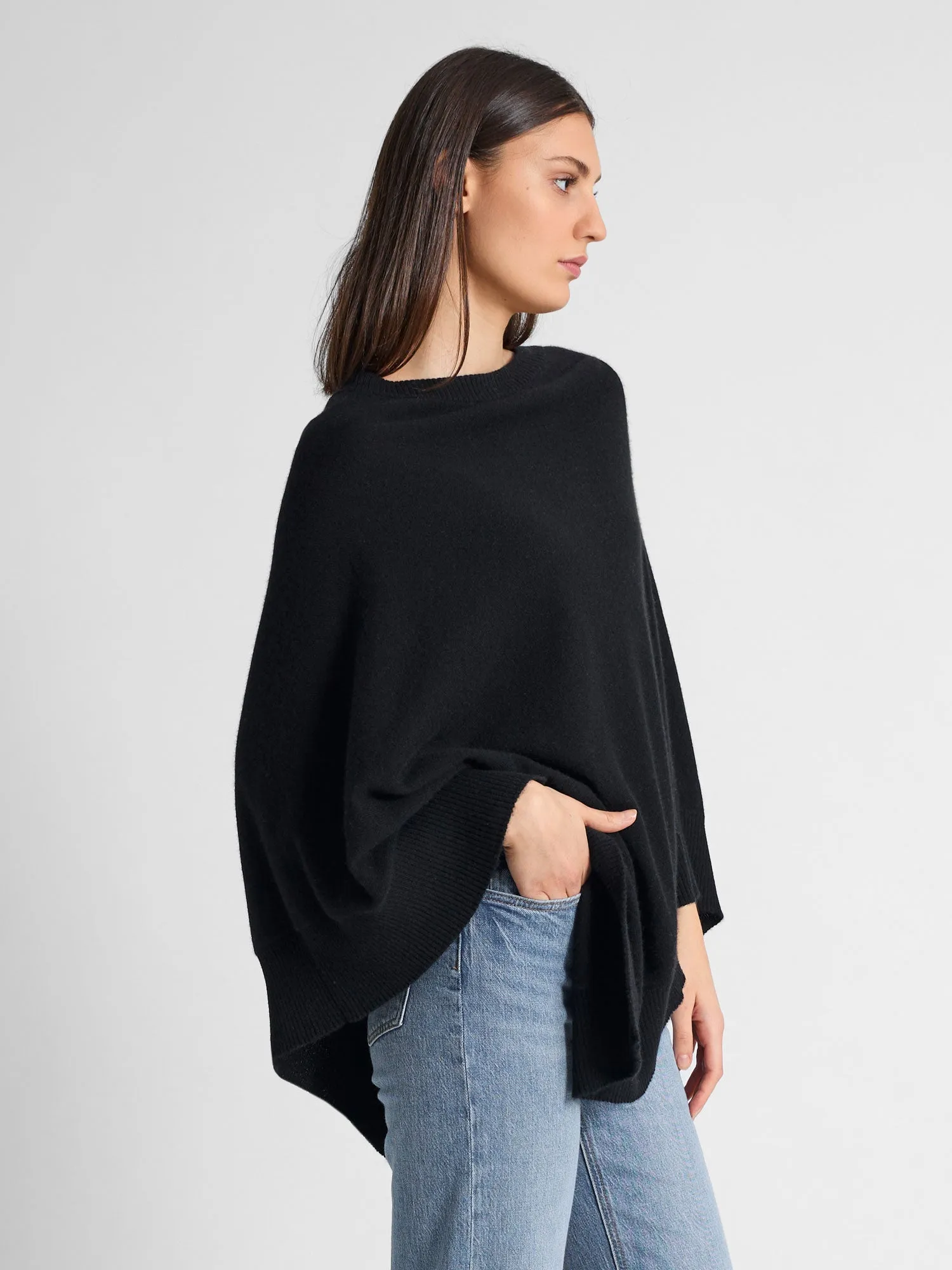 Cashmere poncho "Haddy" - black