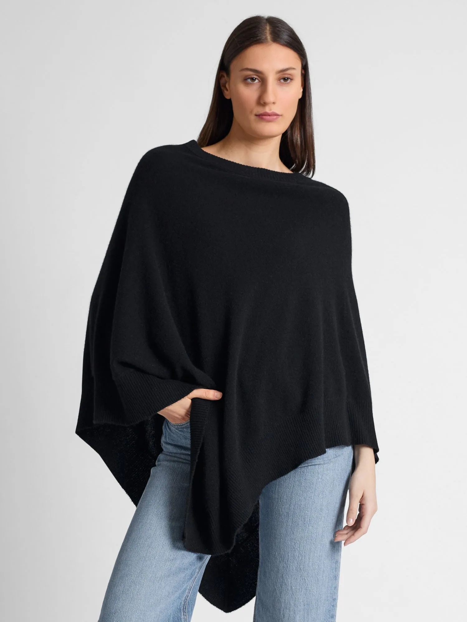 Cashmere poncho "Haddy" - black