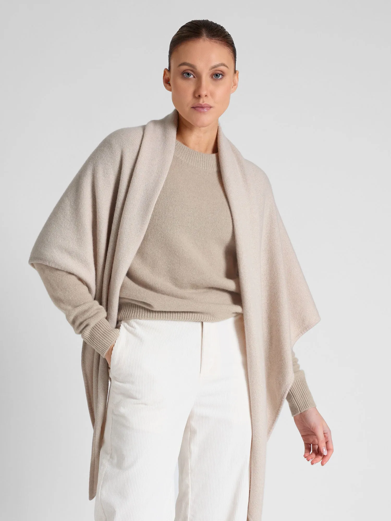 Cashmere scarf "Triangle" - cream