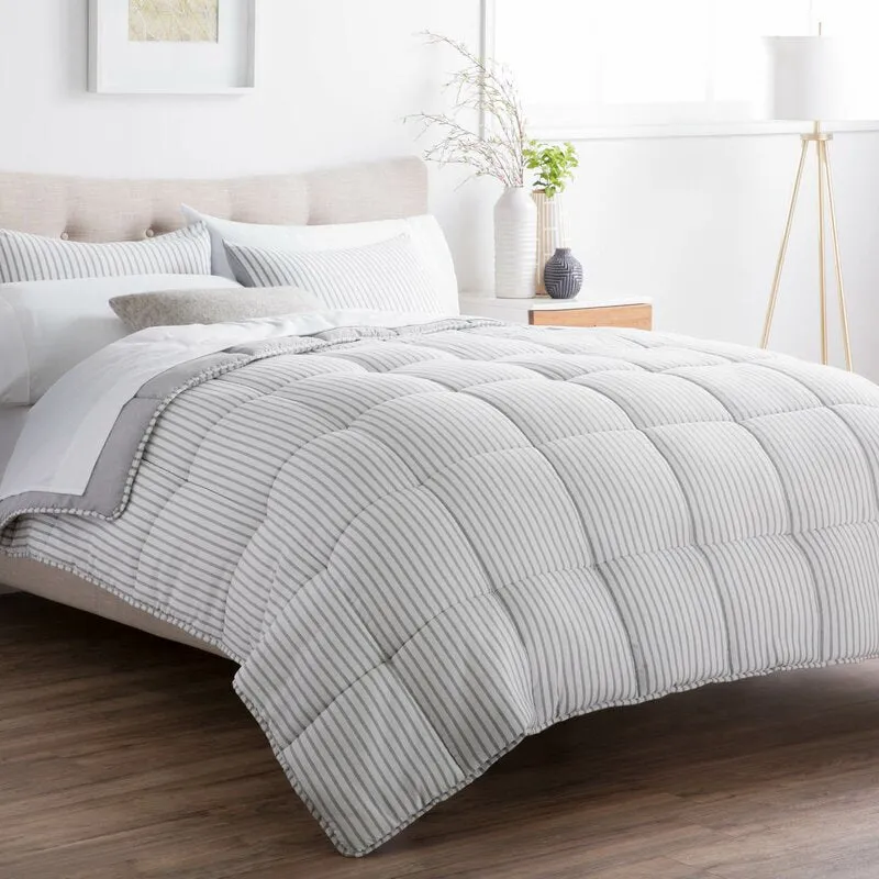 Darirea All Season Microfiber Down Alternative Comforter