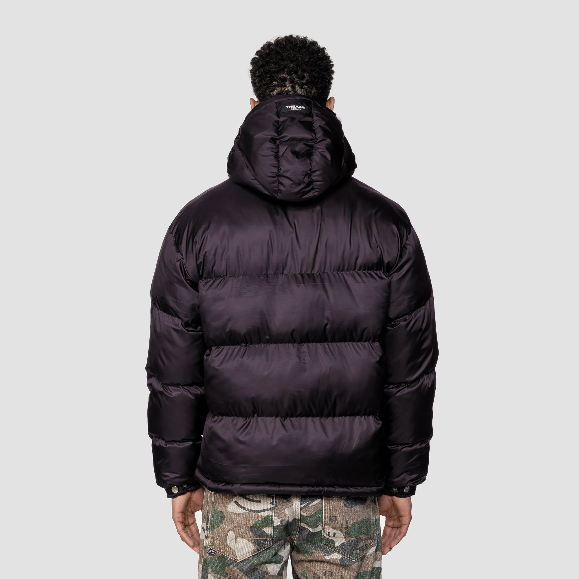 ESSENCE LOGO PUFFER FROSTED - NIGHTMARE