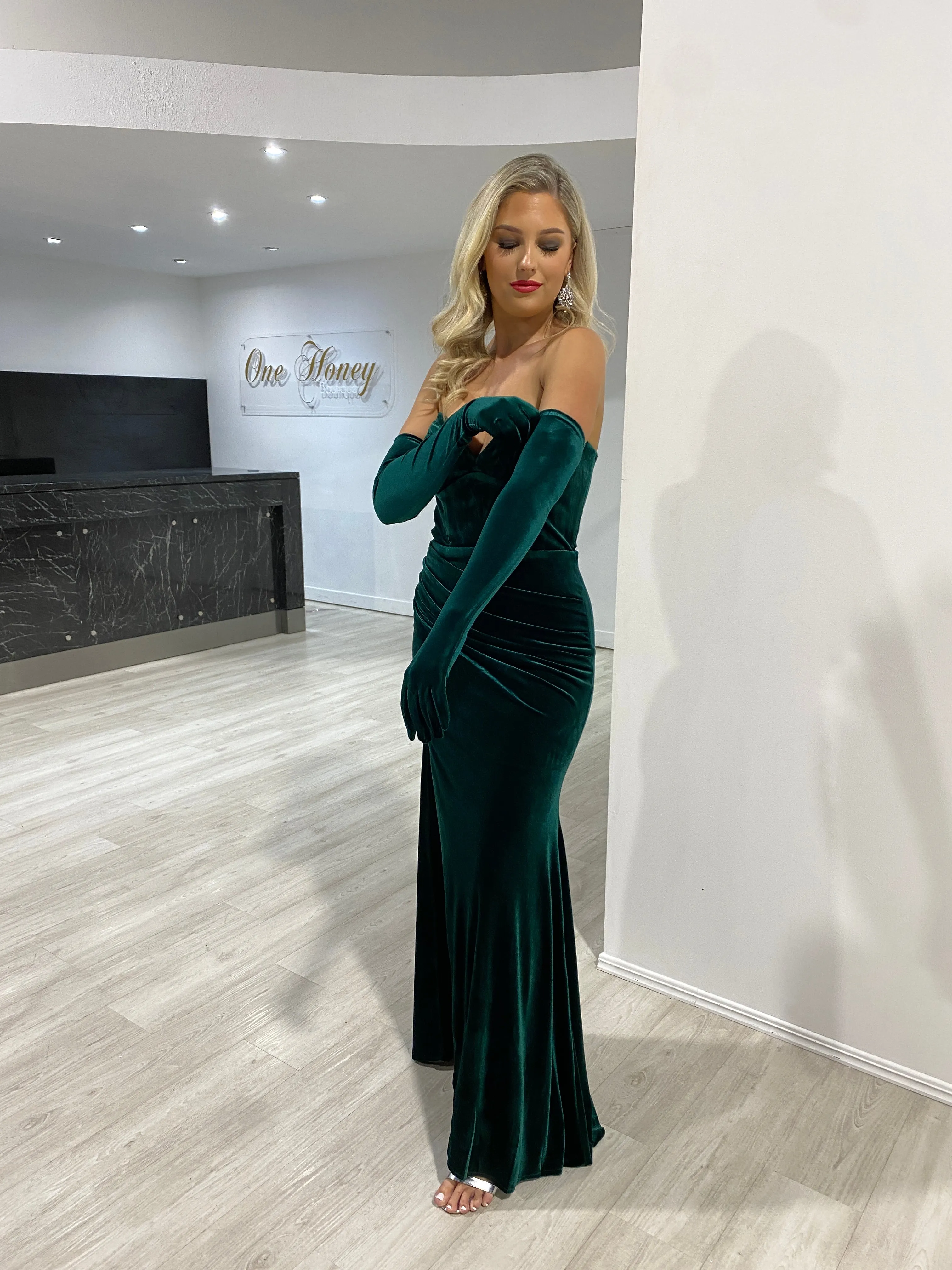 Honey Couture LIZZO Emerald Velvet  Strapless Mermaid Formal Dress w Gloves