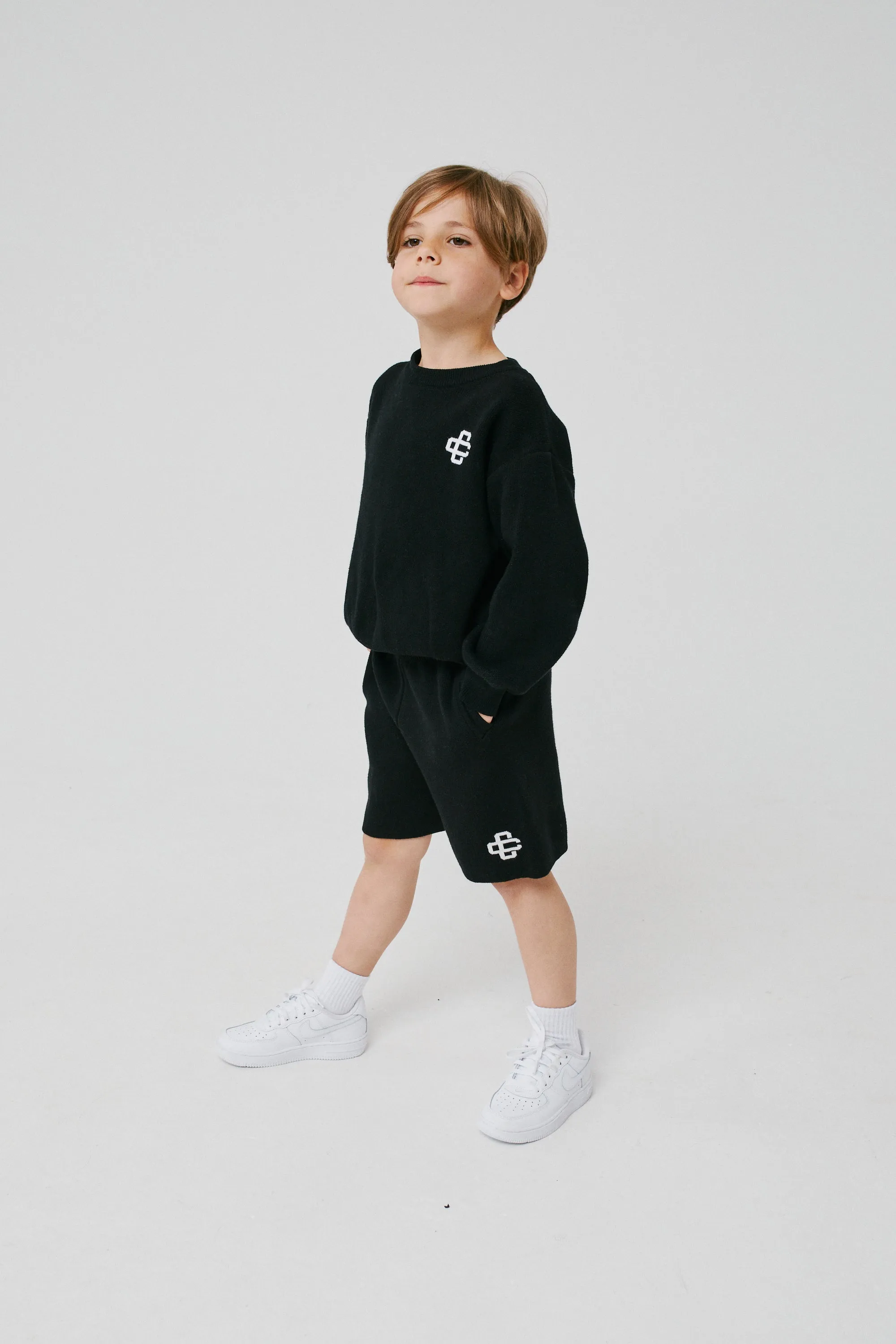 KIDS KNITTED EMBLEM SHORTS - BLACK