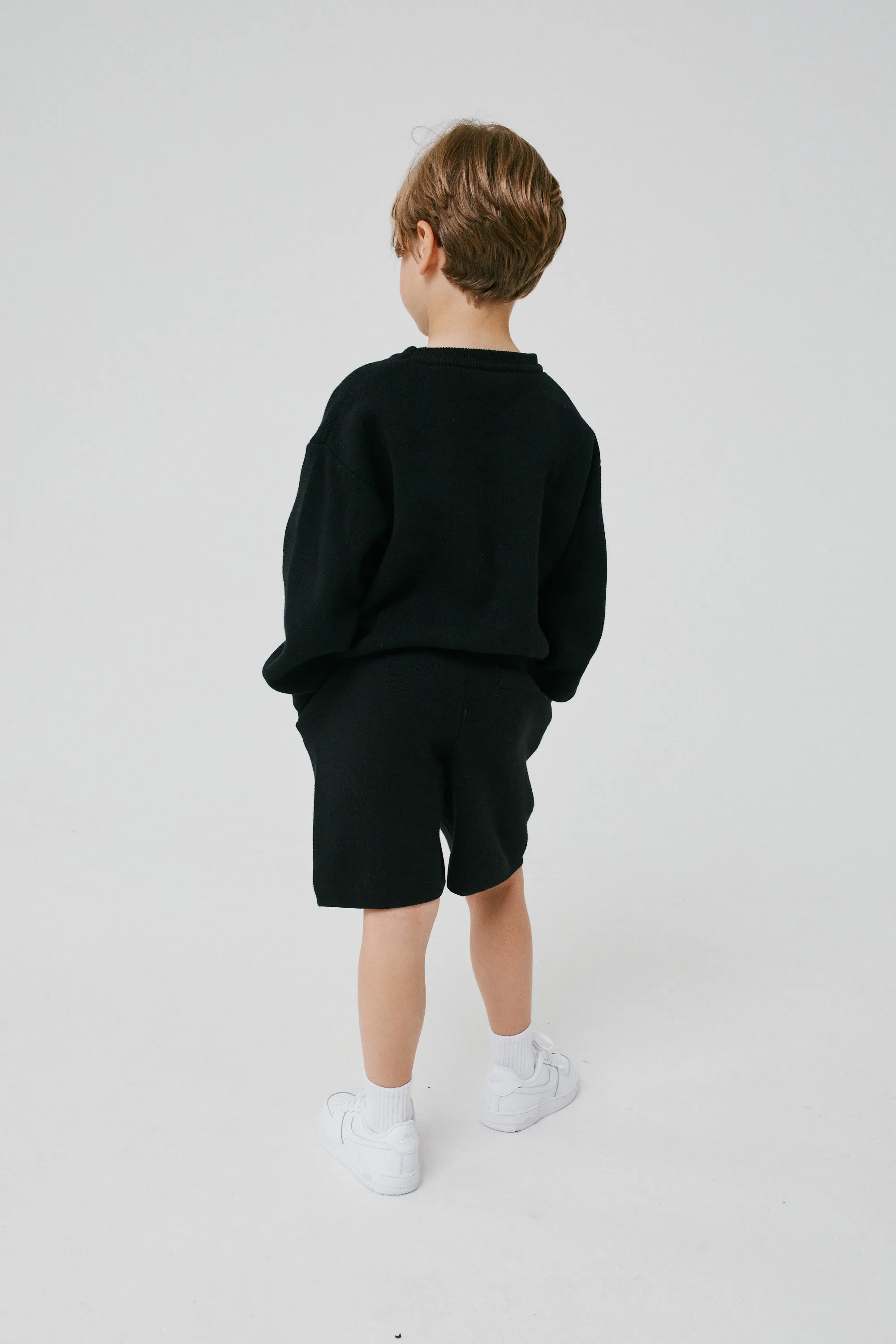 KIDS KNITTED EMBLEM SHORTS - BLACK